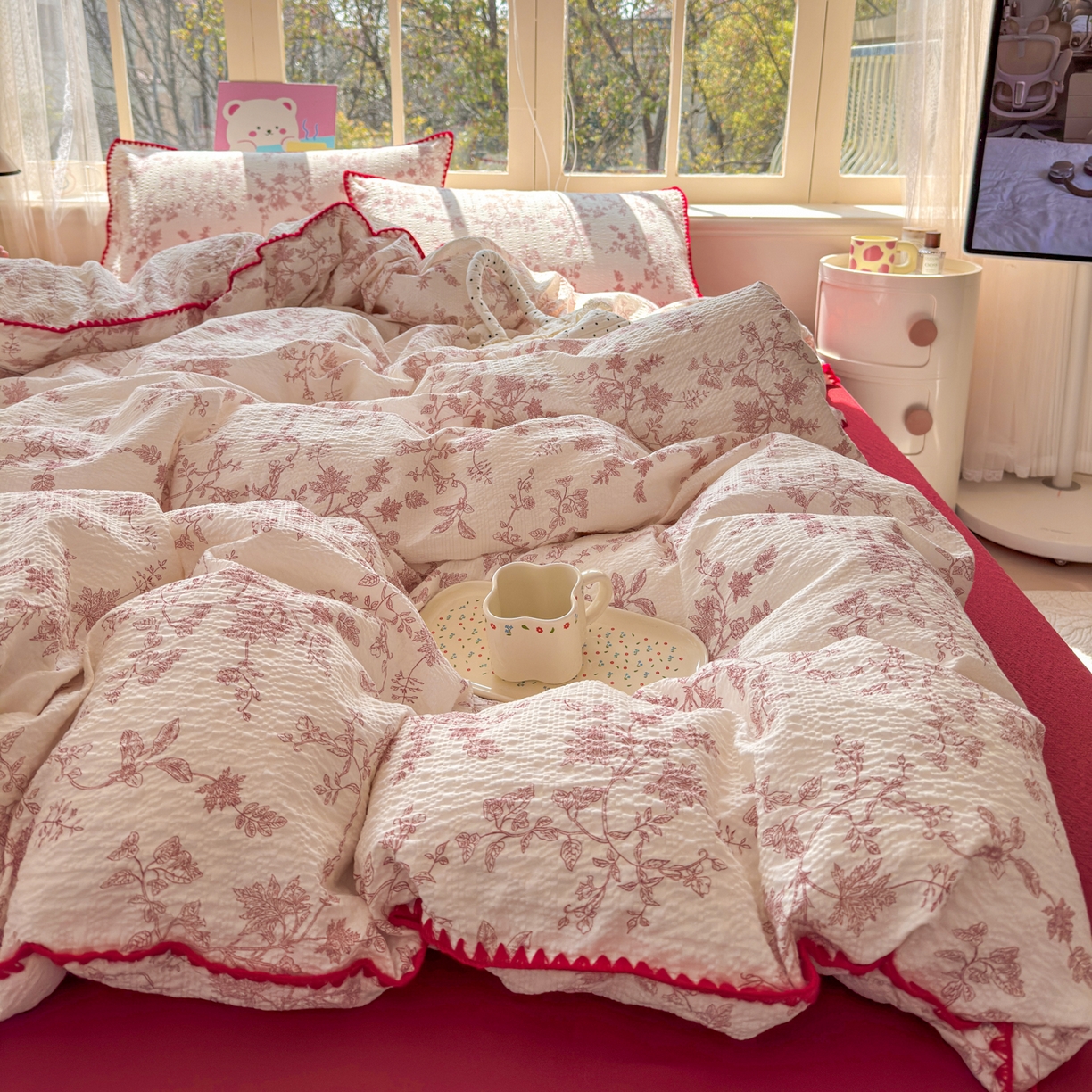 91家纺网 家纺一手货源 找家纺 仟网汇 2026新款贝壳边泡芙纱三角针四件套 丽莎