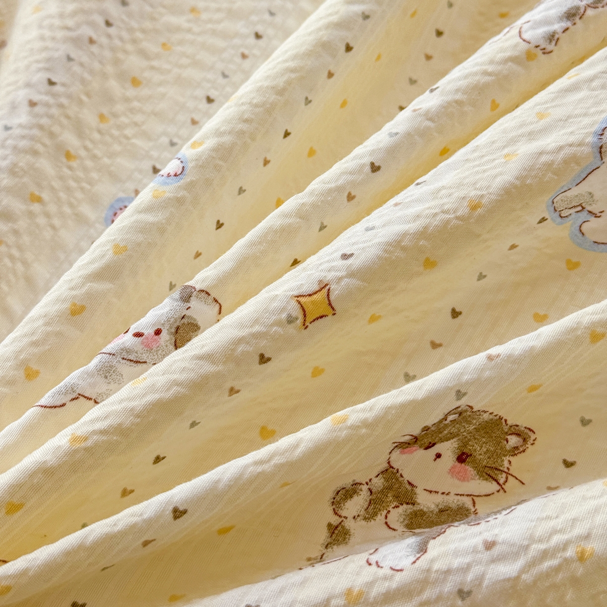 91家纺网 家纺一手货源 找家纺 仟网汇 2026新款贝壳边泡芙纱三角针四件套 奶油小狗