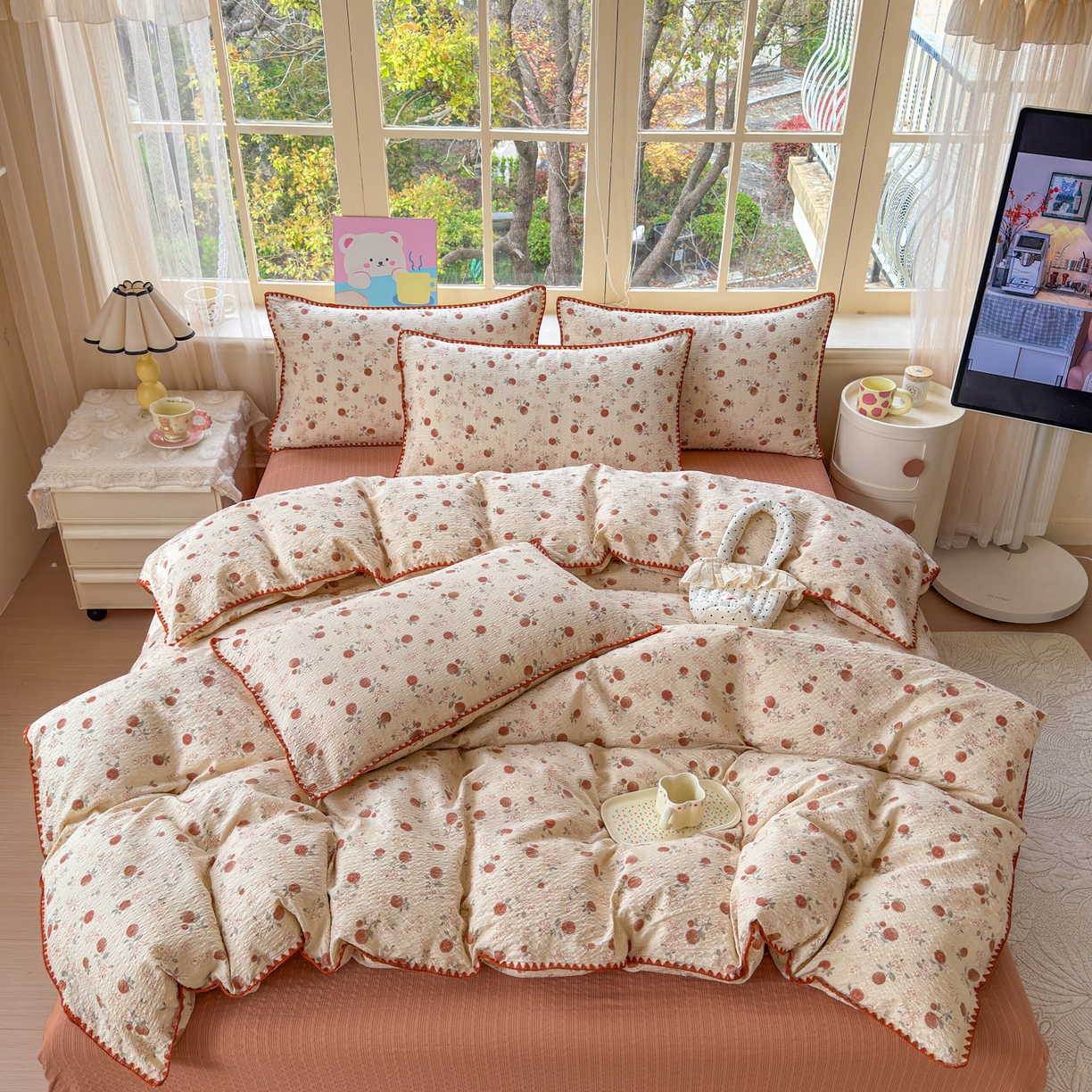 91家纺网 家纺一手货源 找家纺 仟网汇 2026新款贝壳边泡芙纱三角针四件套 柿柿如意