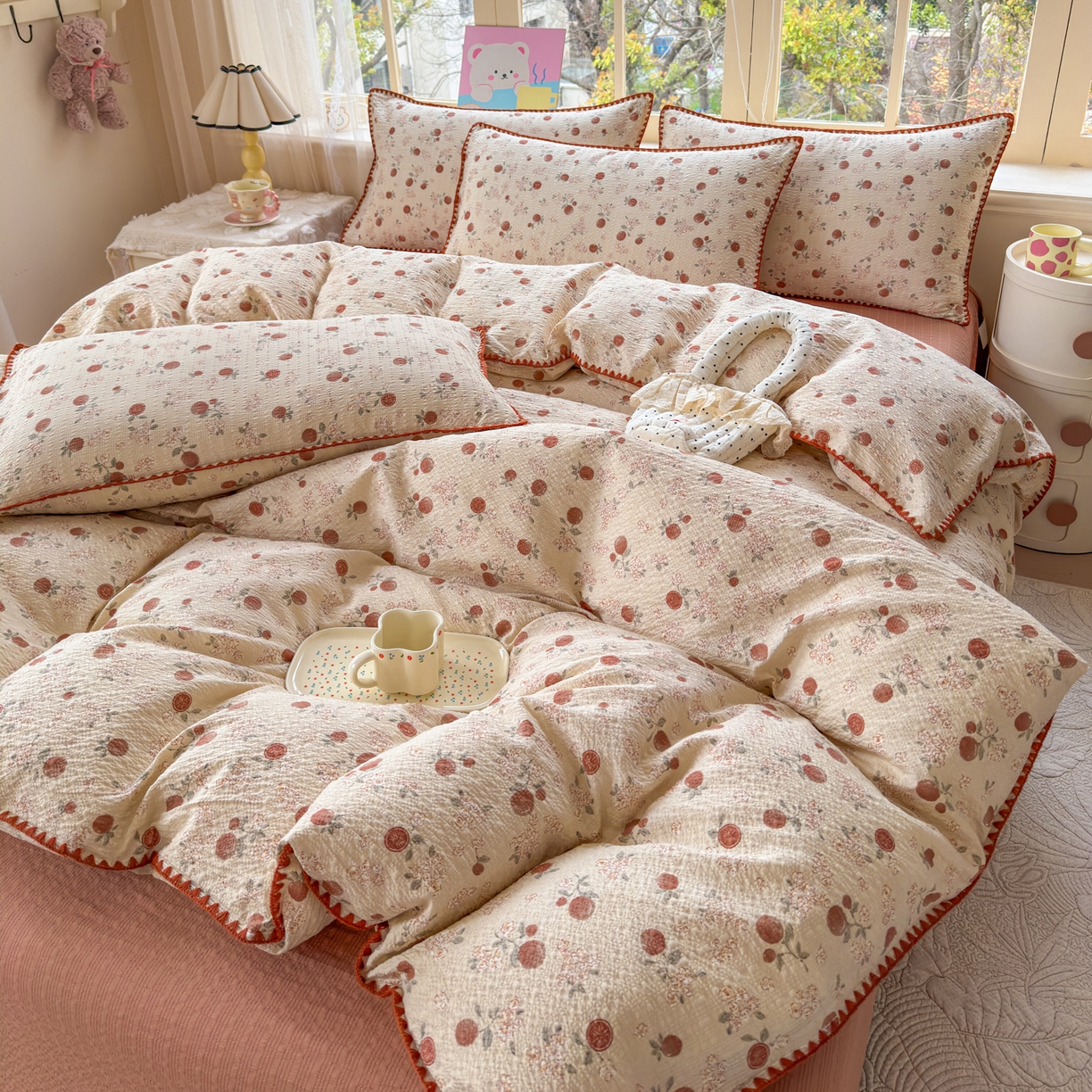 91家纺网 家纺一手货源 找家纺 仟网汇 2026新款贝壳边泡芙纱三角针四件套 柿柿如意