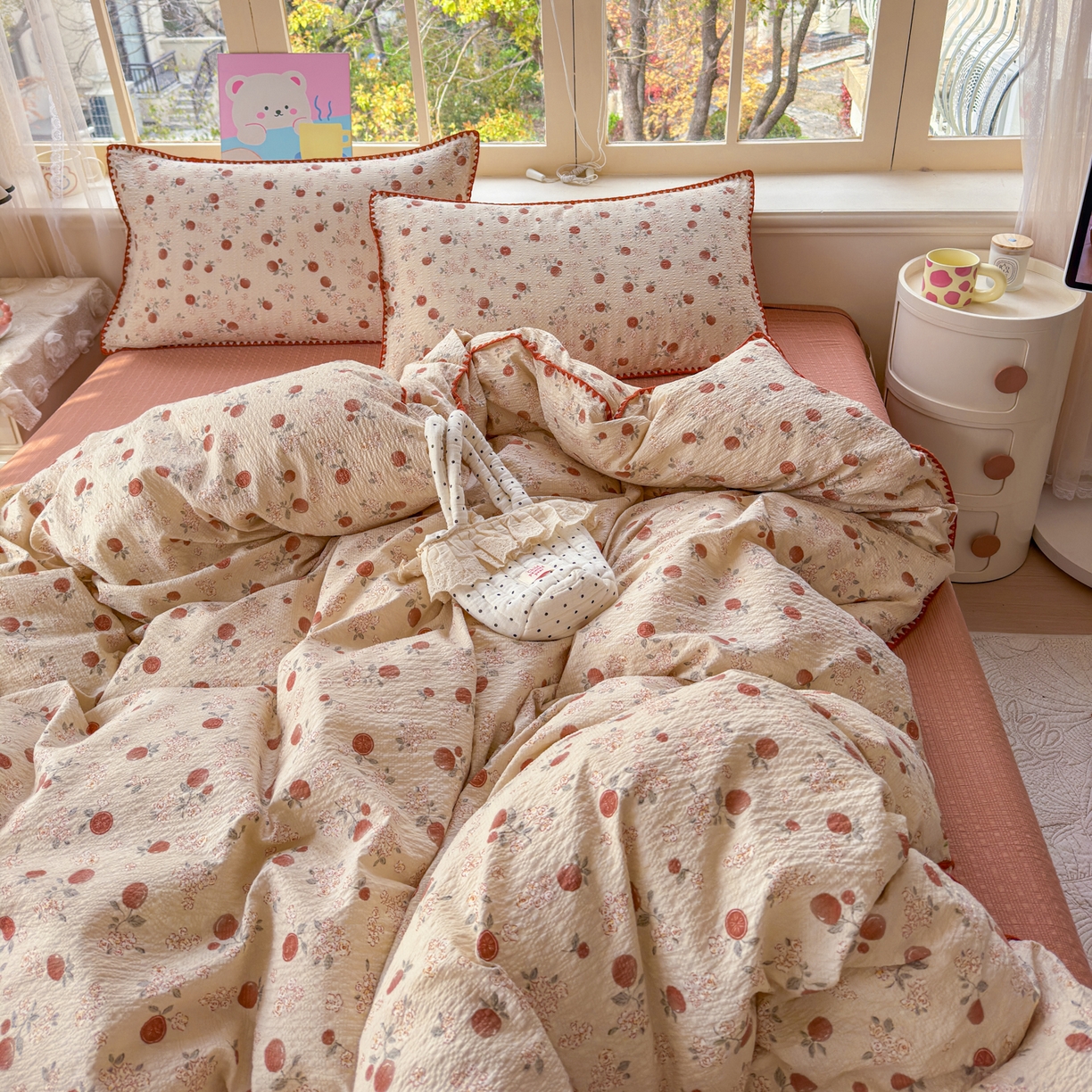 91家纺网 家纺一手货源 找家纺 仟网汇 2026新款贝壳边泡芙纱三角针四件套 柿柿如意