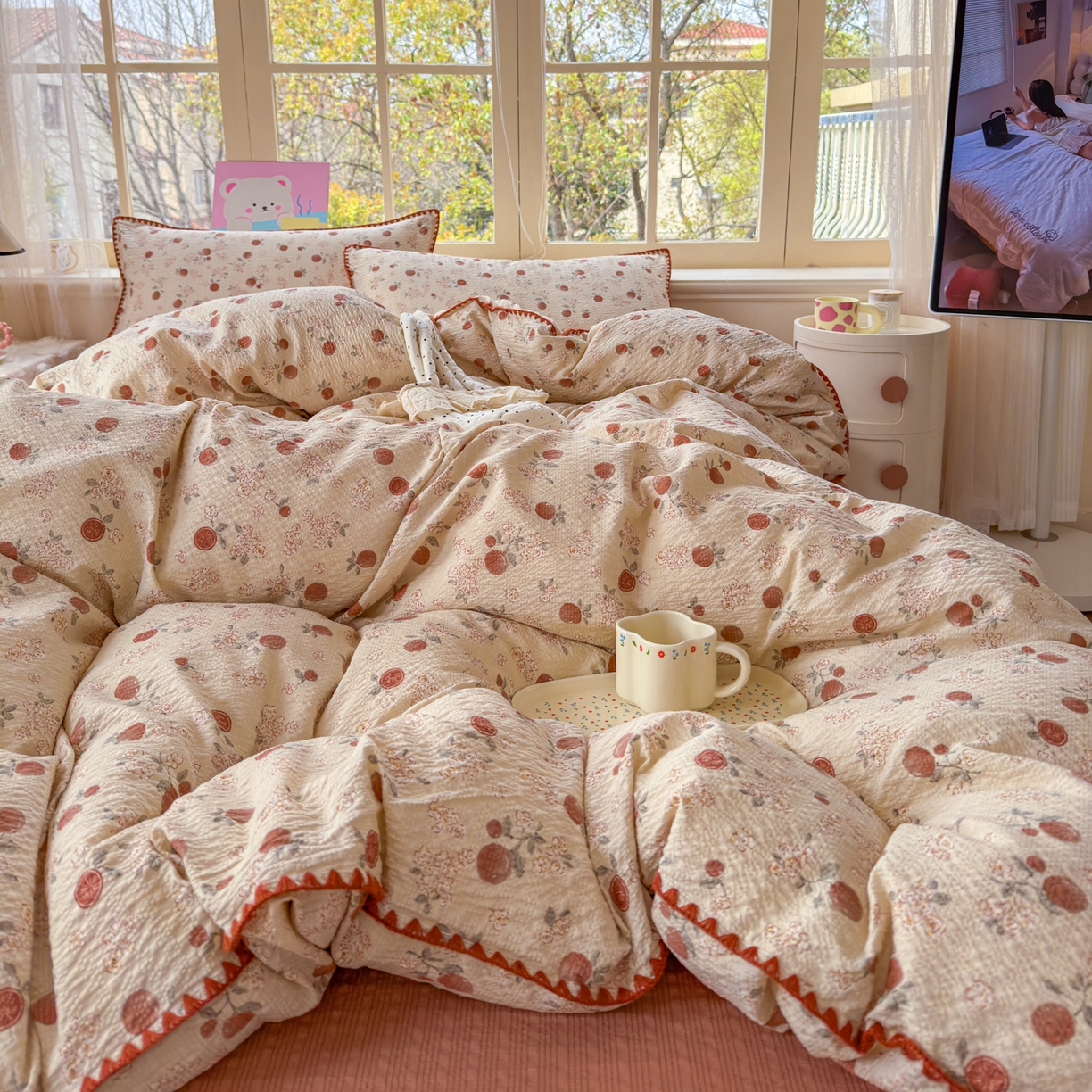 91家纺网 家纺一手货源 找家纺 仟网汇 2026新款贝壳边泡芙纱三角针四件套 柿柿如意