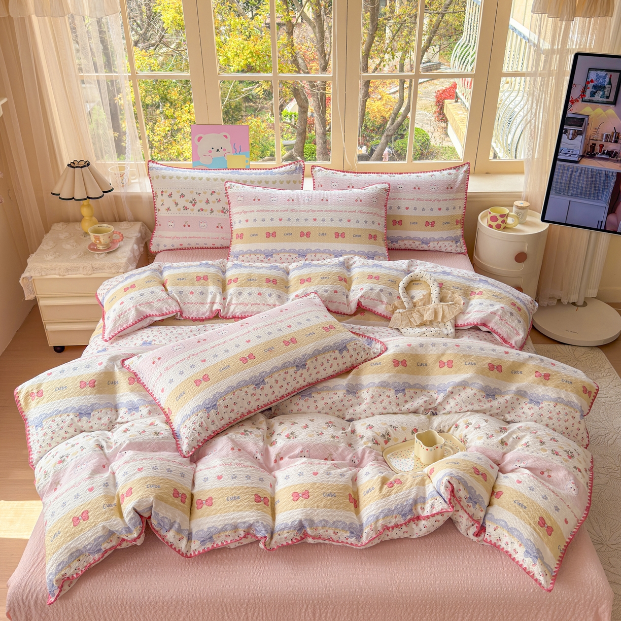 91家纺网 家纺一手货源 找家纺 仟网汇 2026新款贝壳边泡芙纱三角针四件套 甜心小兔