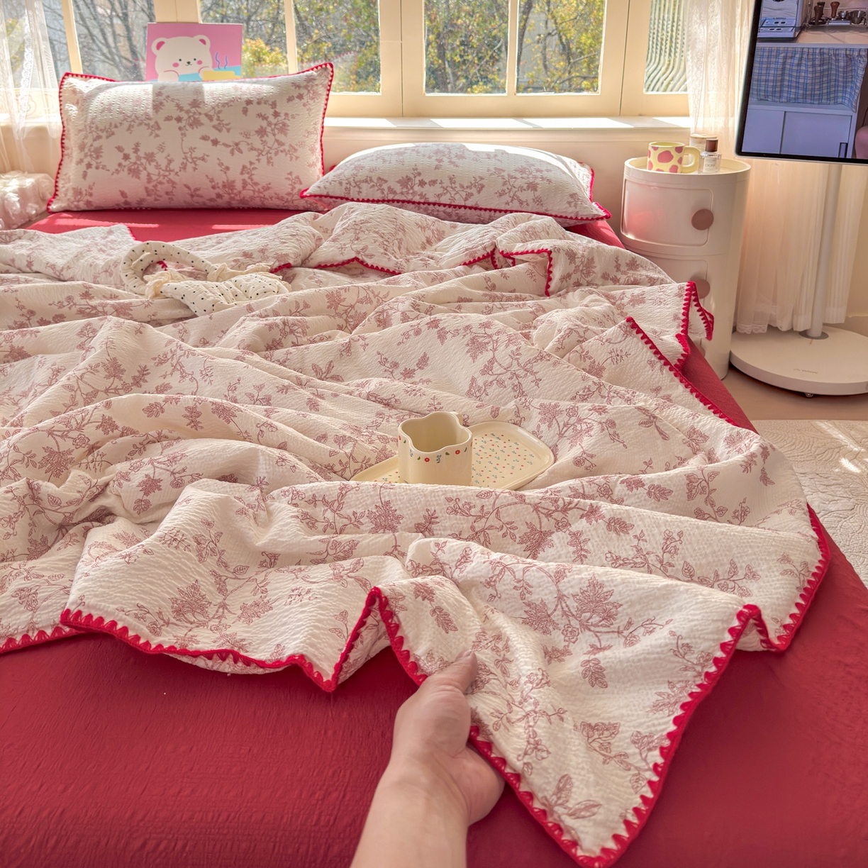 91家纺网 家纺一手货源 找家纺 仟网汇 2026新款贝壳边泡芙纱三角针夏被四件套 丽莎