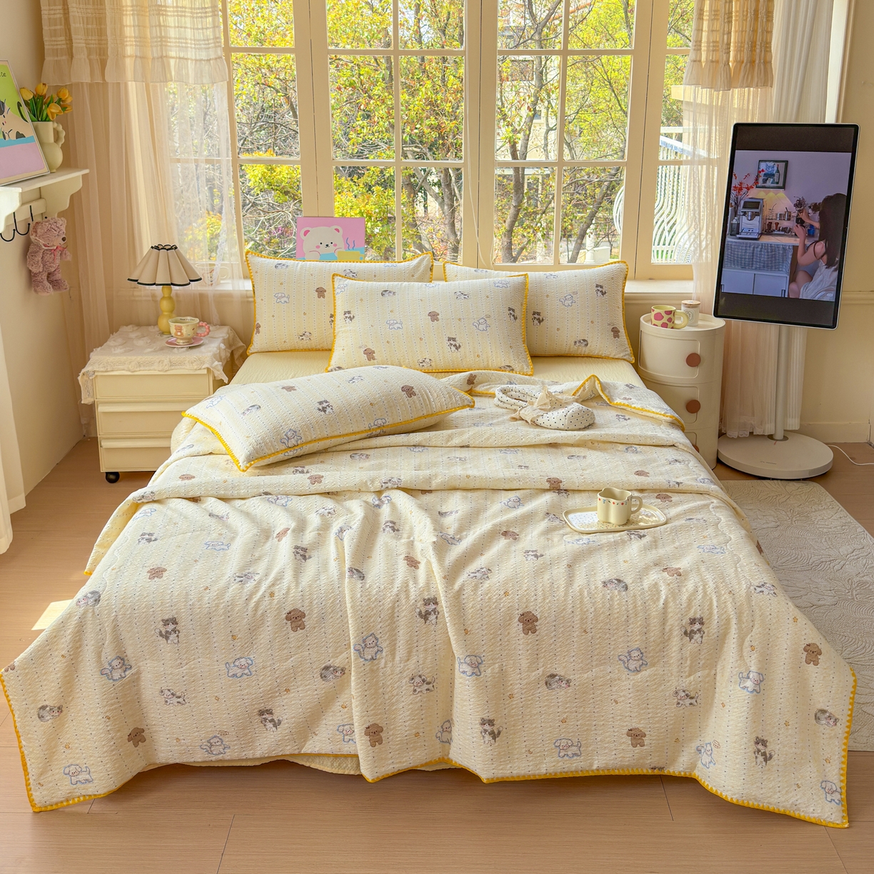 91家纺网 家纺一手货源 找家纺 仟网汇 2026新款贝壳边泡芙纱三角针夏被四件套 奶油小狗