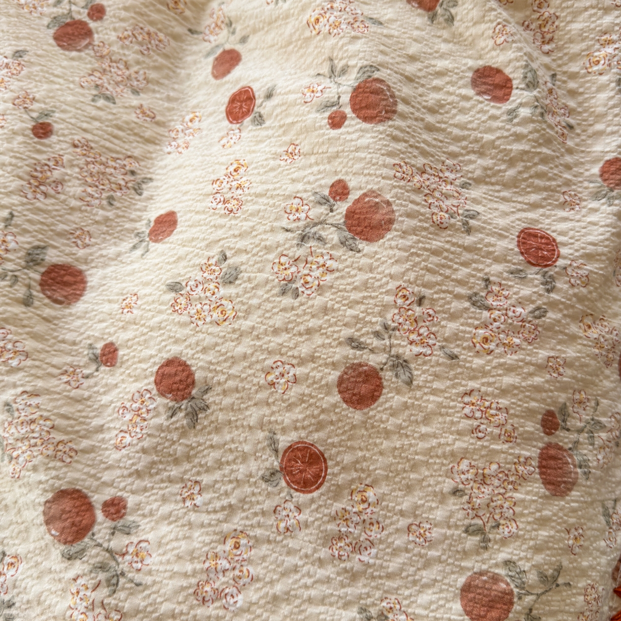 91家纺网 家纺一手货源 找家纺 仟网汇 2026新款贝壳边泡芙纱三角针夏被四件套 柿柿如意