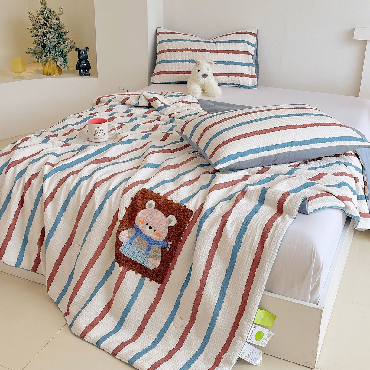 91家纺网 家纺一手货源 找家纺 （总）莱宁被业 2026新款A类全棉华夫格提花毛巾绣卡通大豆夏被