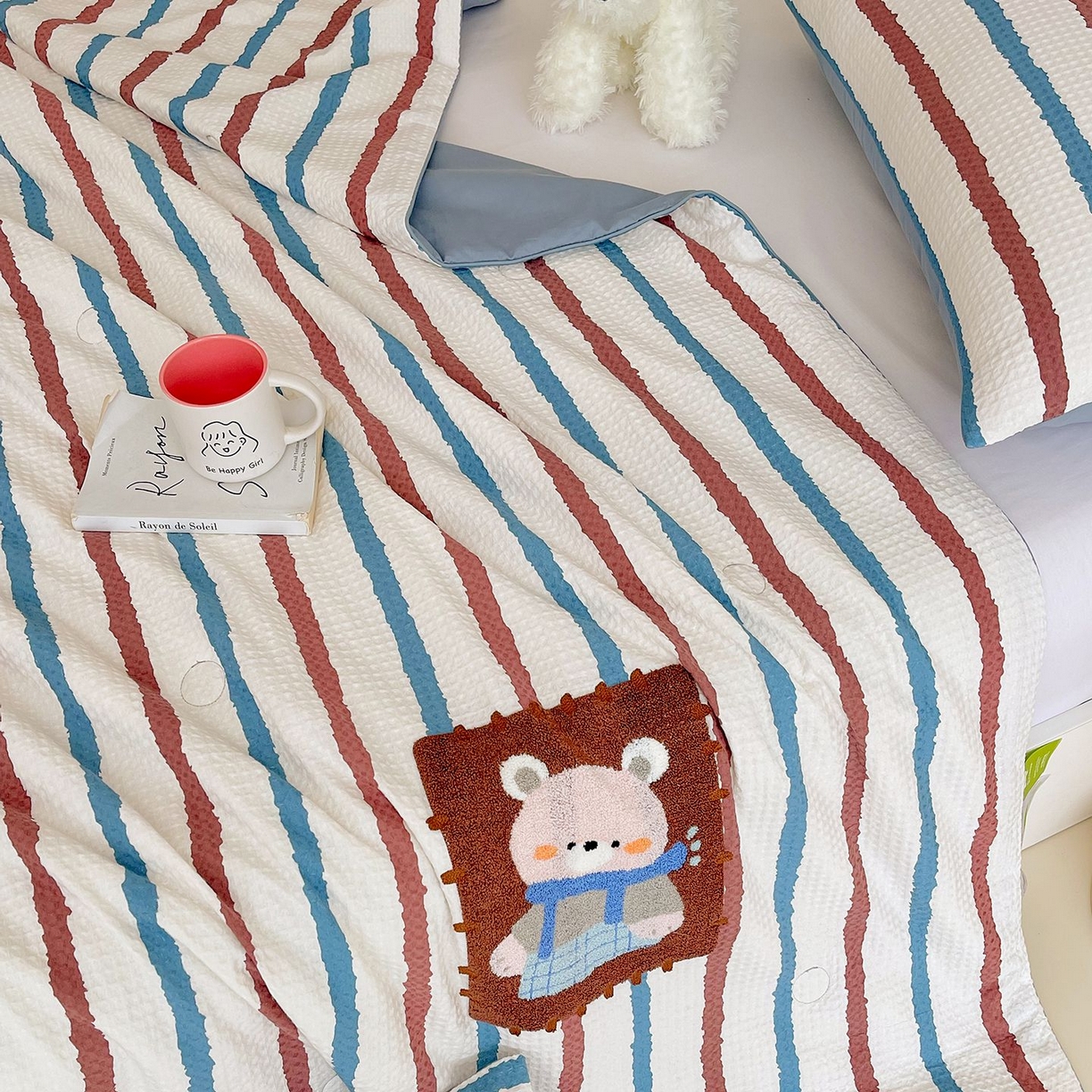 91家纺网 家纺一手货源 找家纺 （总）莱宁被业 2026新款A类全棉华夫格提花毛巾绣卡通大豆夏被