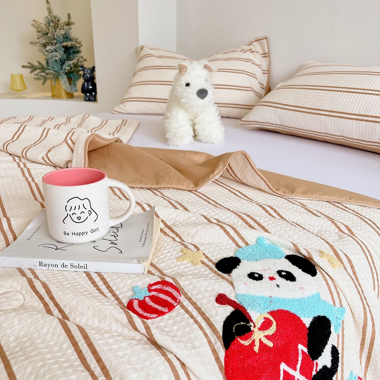 91家纺网 家纺一手货源 找家纺 莱宁被业 2026新款A类全棉华夫格提花毛巾绣卡通大豆夏被 苹果小熊