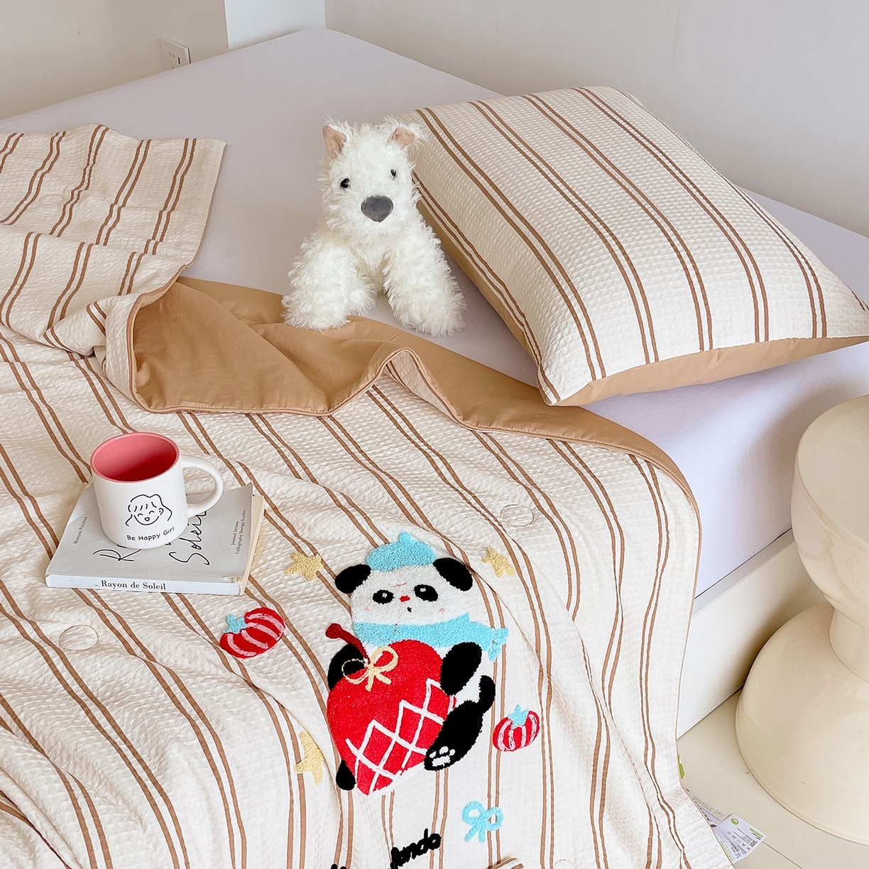 91家纺网 家纺一手货源 找家纺 莱宁被业 2026新款A类全棉华夫格提花毛巾绣卡通大豆夏被 苹果小熊