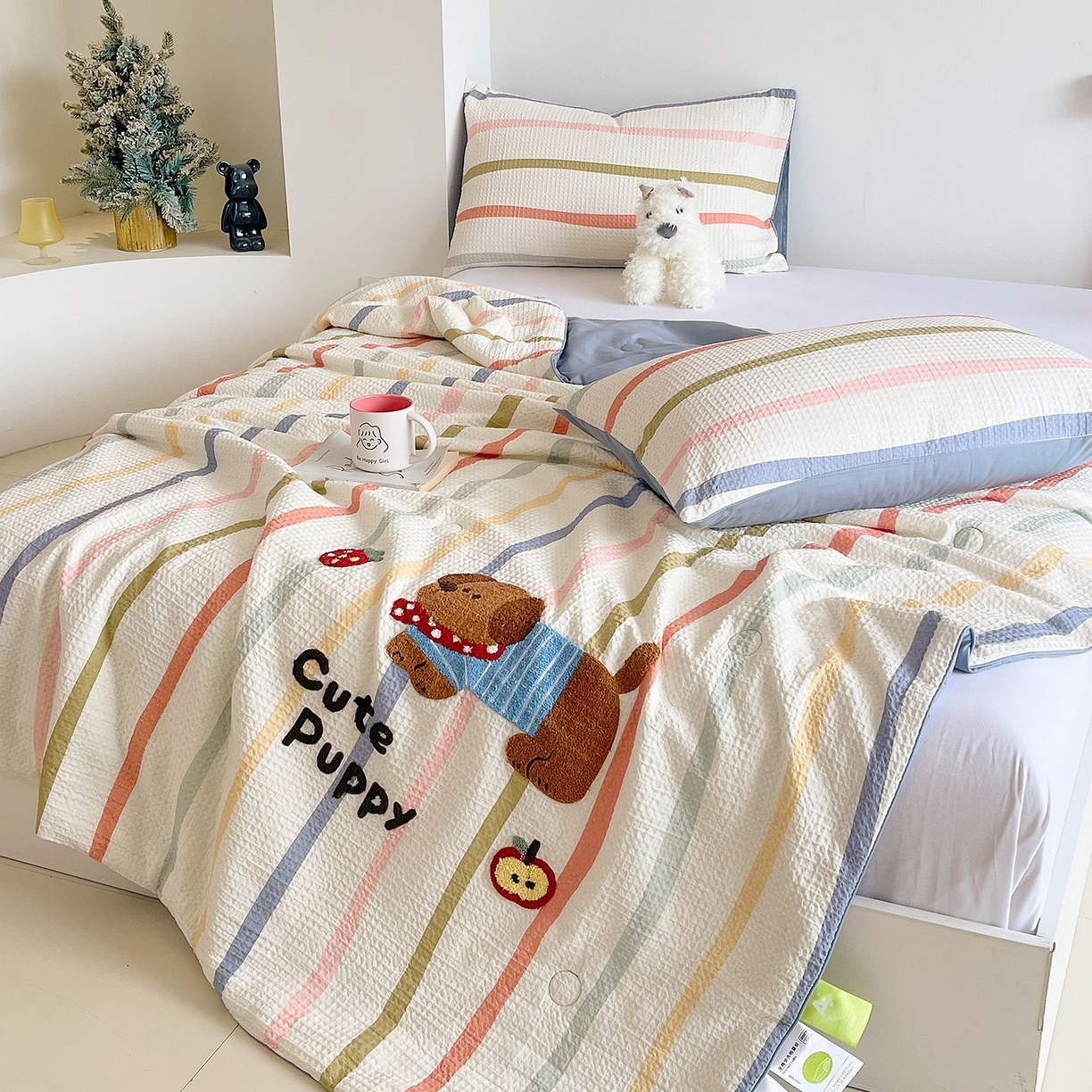 91家纺网 家纺一手货源 找家纺 莱宁被业 2026新款A类全棉华夫格提花毛巾绣卡通大豆夏被 莓莓狗