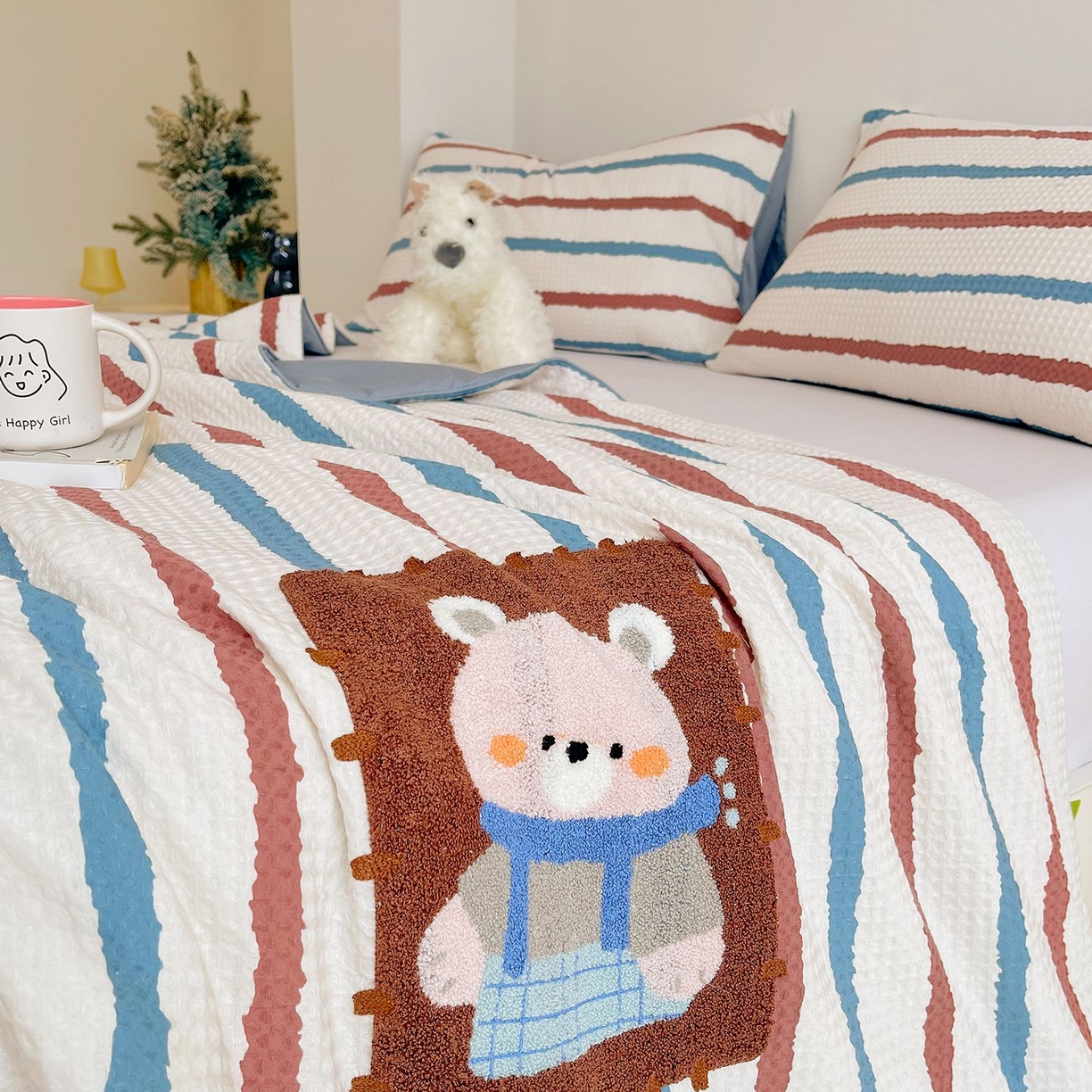 91家纺网 家纺一手货源 找家纺 莱宁被业 2026新款A类全棉华夫格提花毛巾绣卡通大豆夏被 安可拉熊