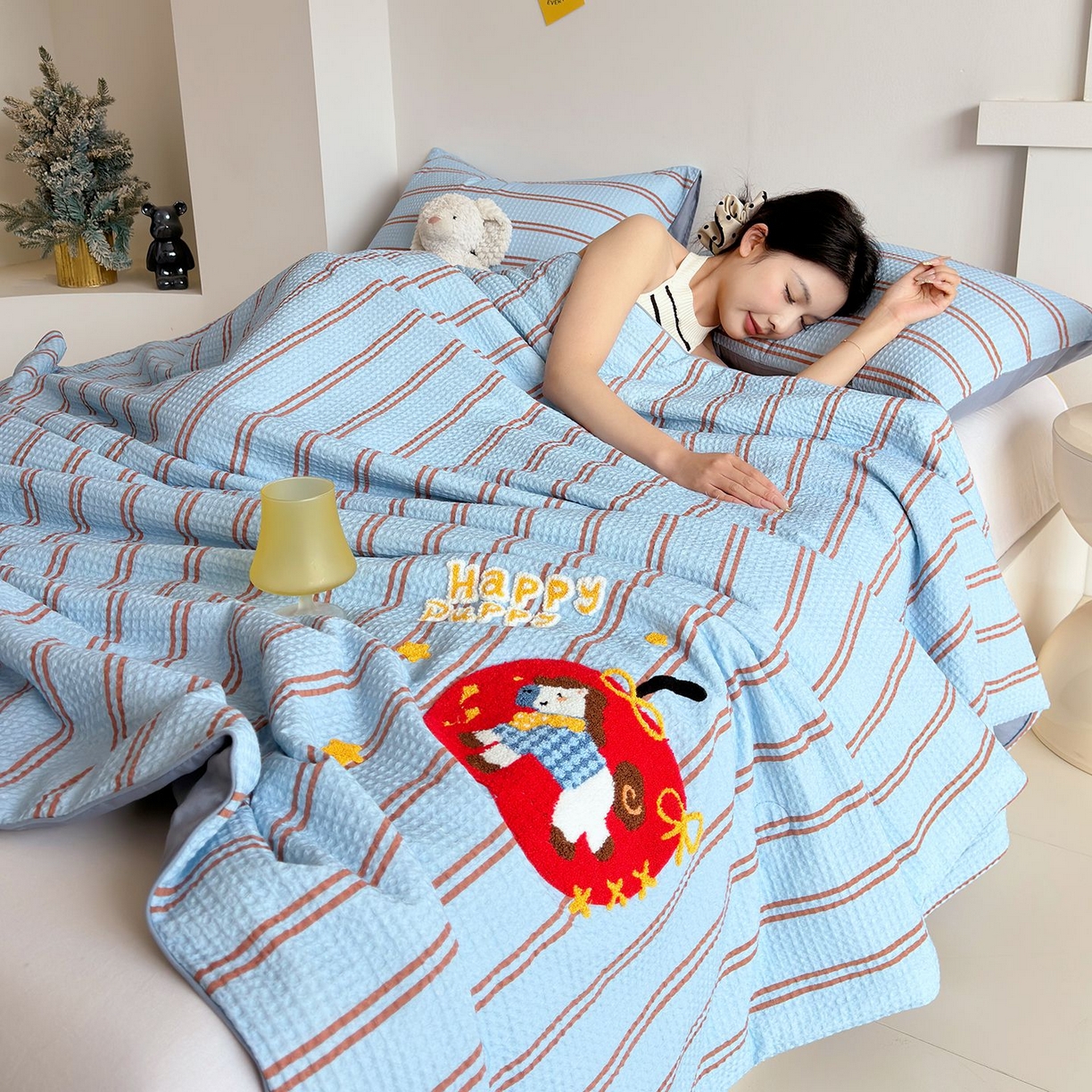 91家纺网 家纺一手货源 找家纺 莱宁被业 2026新款A类全棉华夫格提花毛巾绣卡通大豆夏被 条纹木马