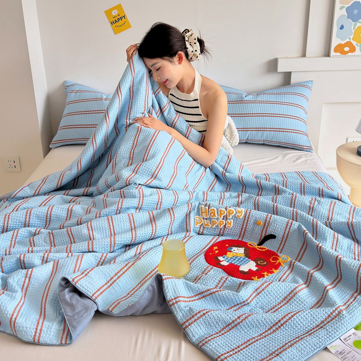 91家纺网 家纺一手货源 找家纺 莱宁被业 2026新款A类全棉华夫格提花毛巾绣卡通大豆夏被 条纹木马