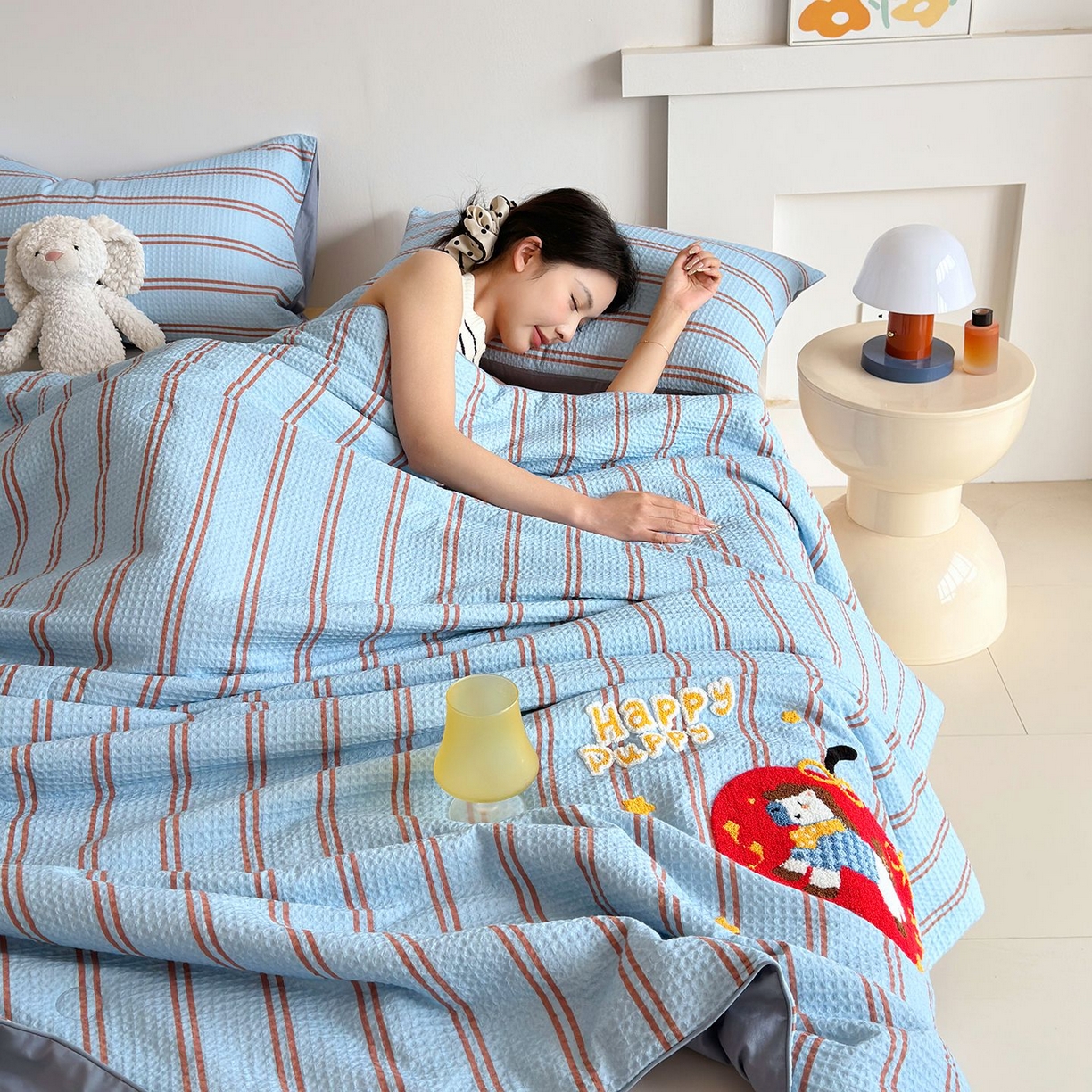 91家纺网 家纺一手货源 找家纺 莱宁被业 2026新款A类全棉华夫格提花毛巾绣卡通大豆夏被 条纹木马