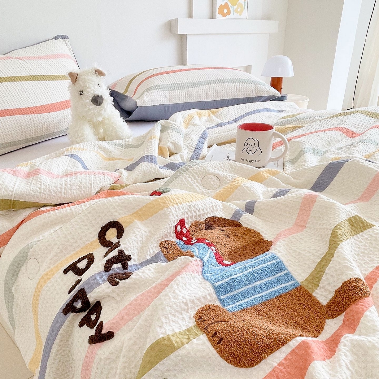 91家纺网 家纺一手货源 找家纺 莱宁被业 2026新款A类全棉华夫格提花毛巾绣卡通大豆夏被 莓莓狗