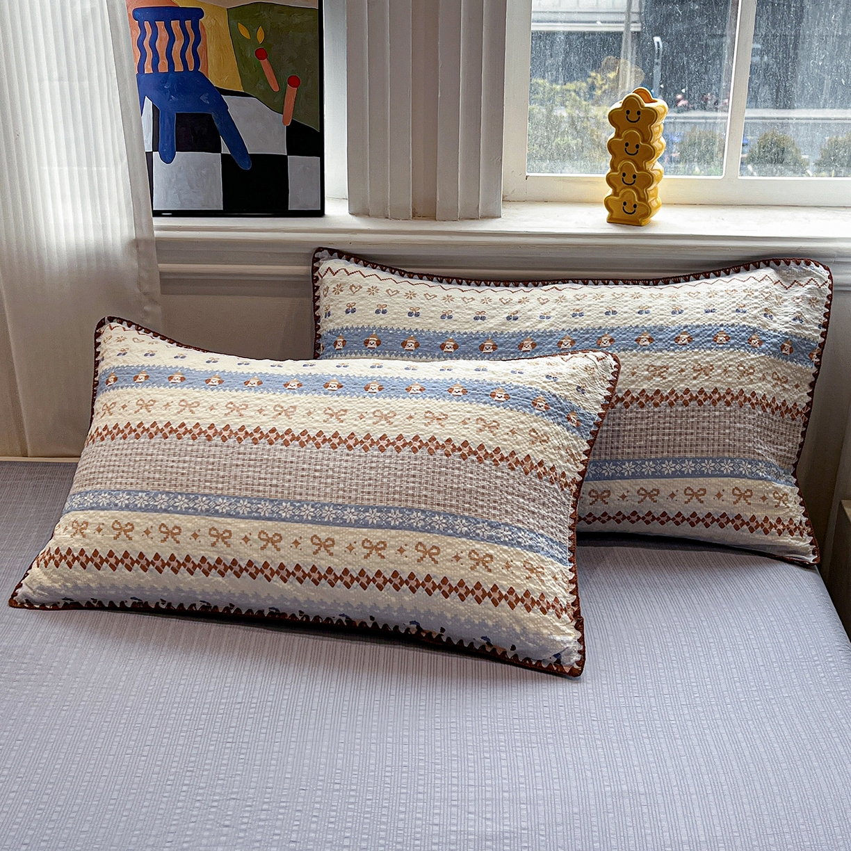 91家纺网 家纺一手货源 找家纺 仟网汇 2026新款三角针贝壳边泡芙纱夏被四件套 三角针夏被-费尔岛蓝