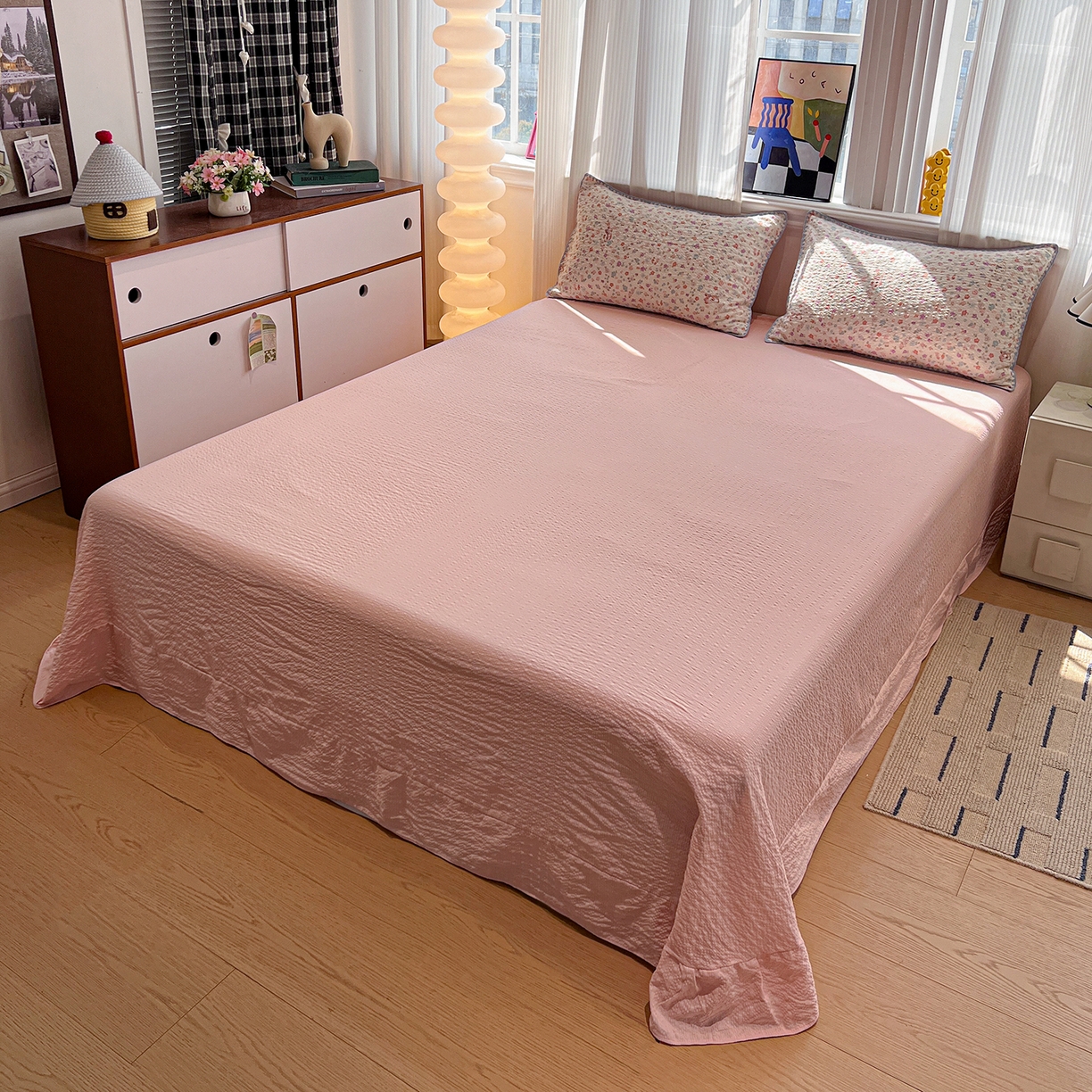 91家纺网 家纺一手货源 找家纺 仟网汇 2026新款三角针贝壳边泡芙纱夏被四件套 三角针夏被-花漾萌兔