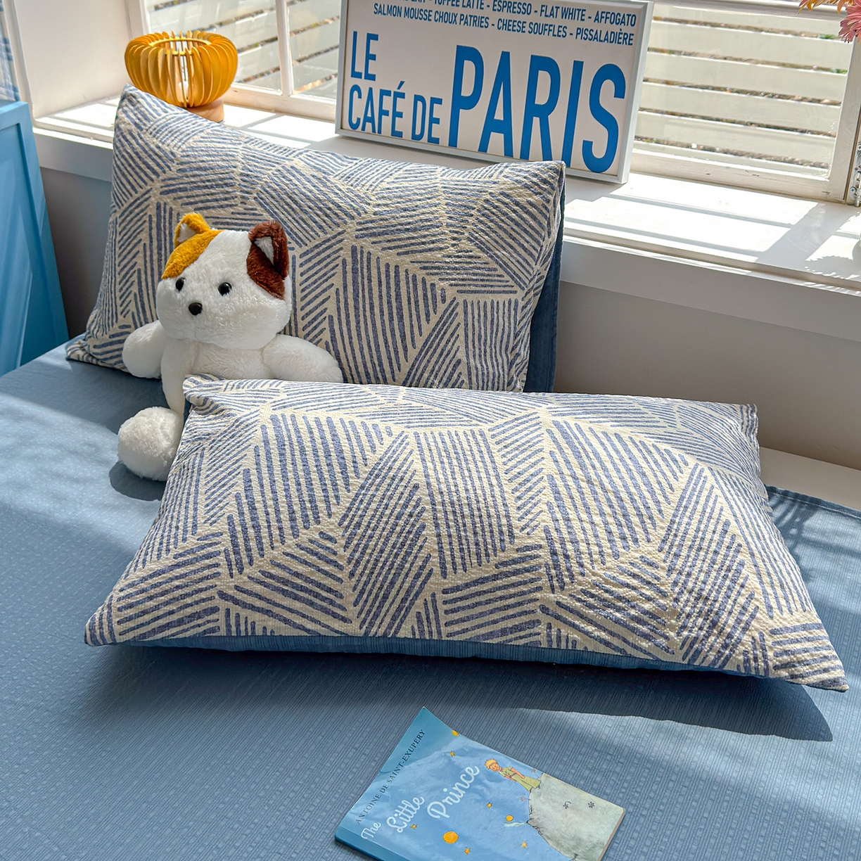 91家纺网 家纺一手货源 找家纺 玉海棠家纺 2026新款云感泡芙棉夏被空调被夏凉被四件套 蓝白织序