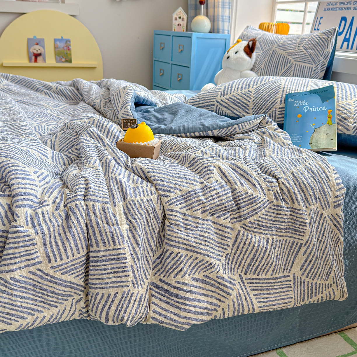 91家纺网 家纺一手货源 找家纺 玉海棠家纺 2026新款云感泡芙棉夏被空调被夏凉被四件套 蓝白织序