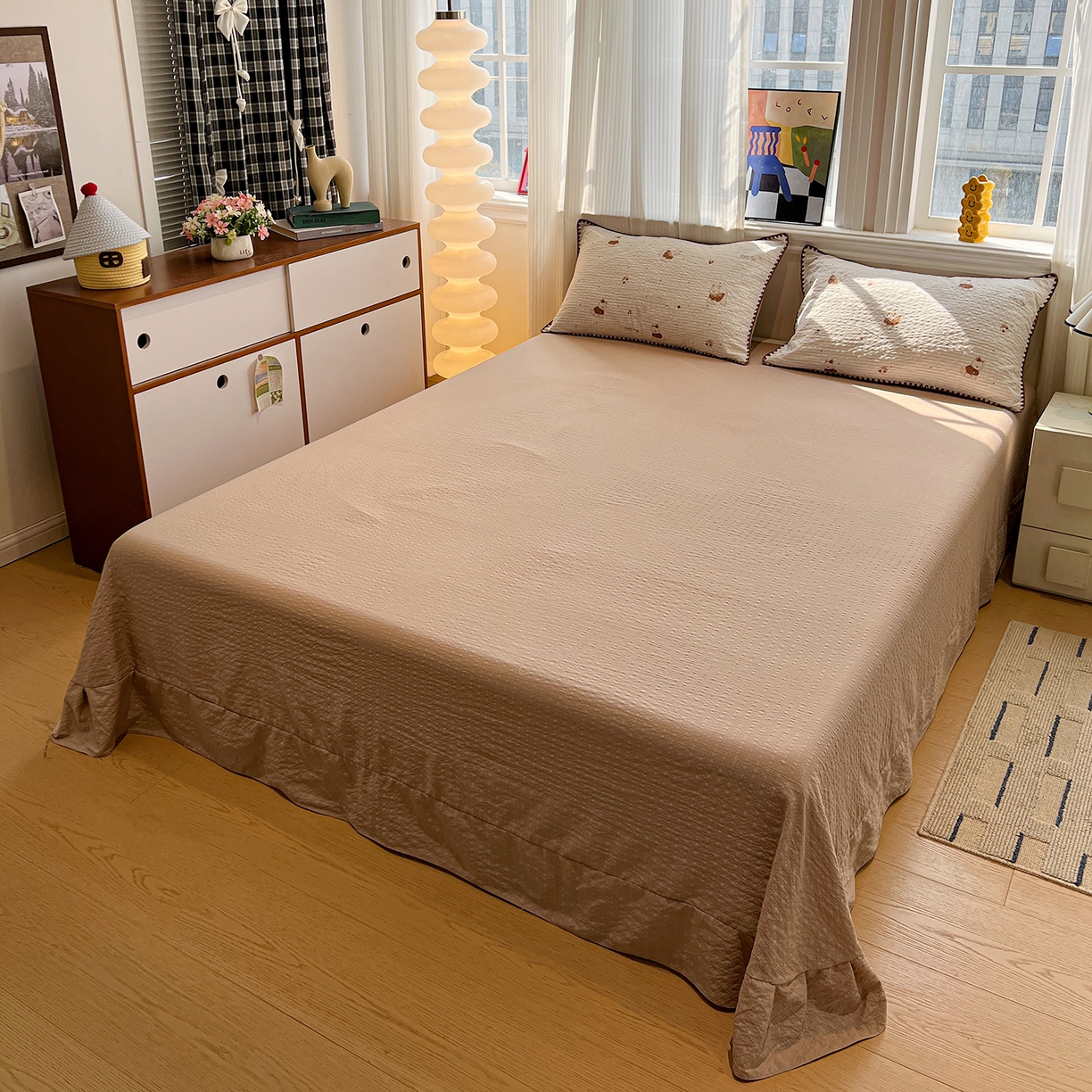 91家纺网 家纺一手货源 找家纺 仟网汇 2026新款三角针贝壳边泡芙纱夏被四件套 三角针夏被-欢乐修狗