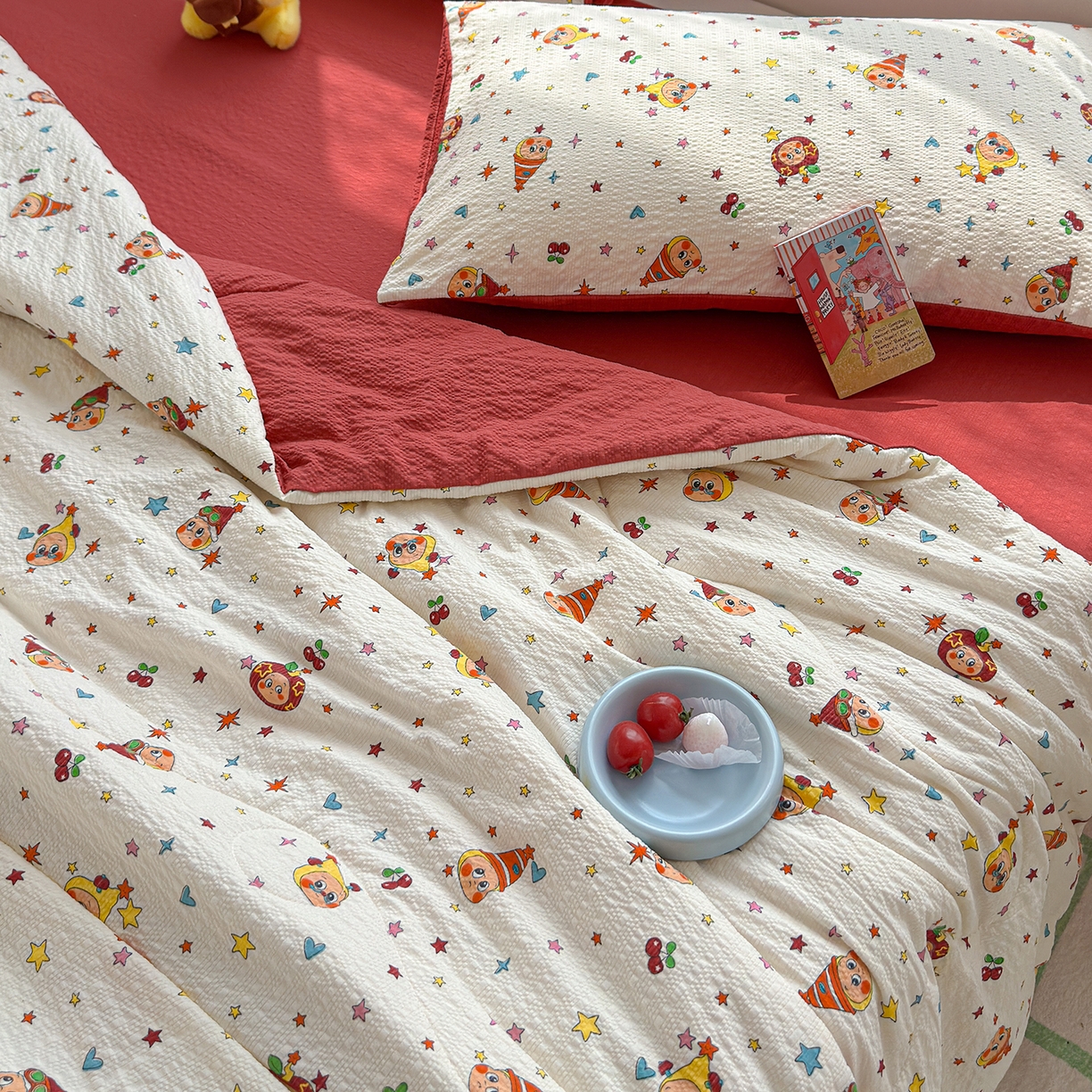 91家纺网 家纺一手货源 找家纺 玉海棠家纺 2026新款云感泡芙棉夏被空调被夏凉被四件套 星梦樱桃