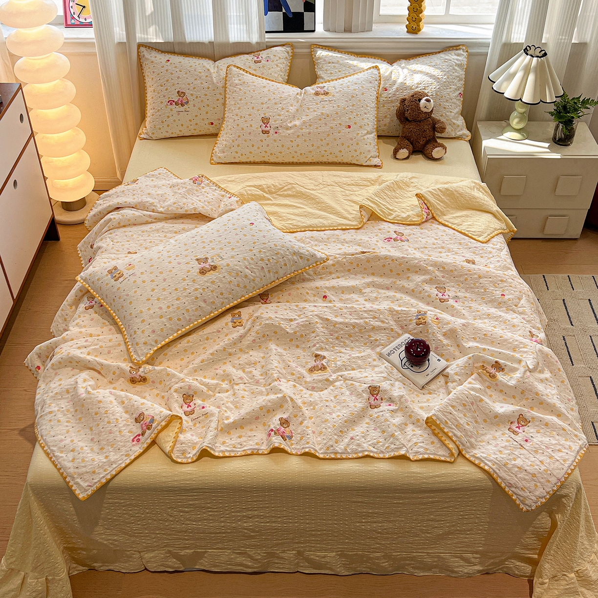 91家纺网 家纺一手货源 找家纺 仟网汇 2026新款三角针贝壳边泡芙纱夏被四件套 三角针夏被-棕熊宝贝