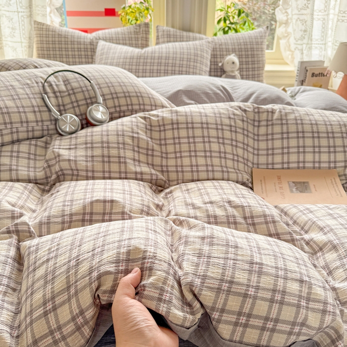 91家纺网 家纺一手货源 找家纺 丝芙妮家居 2026新款皱皱棉双层纱泡芙棉四件套 浅川织格