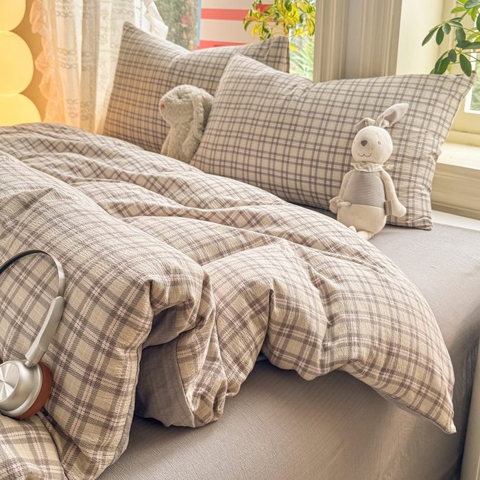 91家纺网 家纺一手货源 找家纺 丝芙妮家居 2026新款皱皱棉双层纱泡芙棉四件套 浅川织格