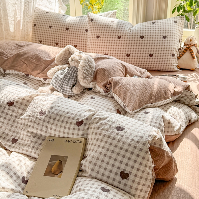 91家纺网 家纺一手货源 找家纺 丝芙妮家居 2026新款皱皱棉双层纱泡芙棉四件套 格纹爱心