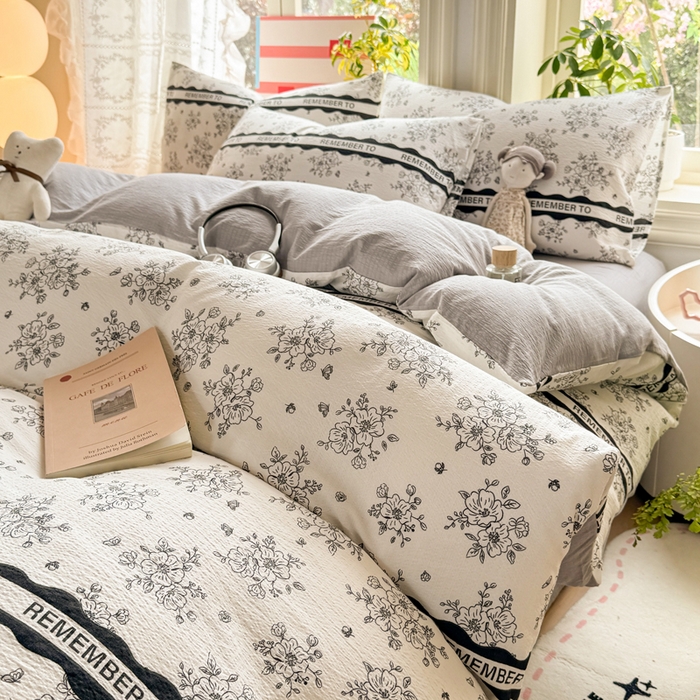 91家纺网 家纺一手货源 找家纺 丝芙妮家居 2026新款皱皱棉双层纱泡芙棉四件套 素描花海