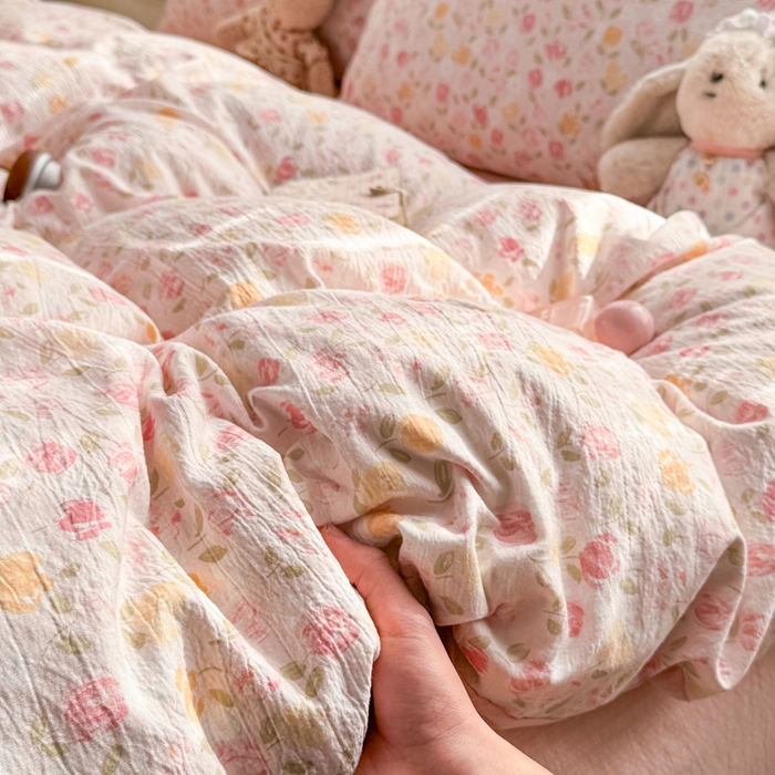 91家纺网 家纺一手货源 找家纺 丝芙妮家居 2026新款皱皱棉双层纱泡芙棉四件套 春之约