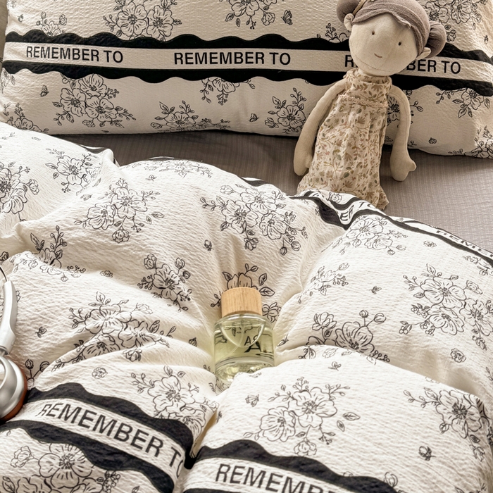 91家纺网 家纺一手货源 找家纺 丝芙妮家居 2026新款皱皱棉双层纱泡芙棉四件套 素描花海