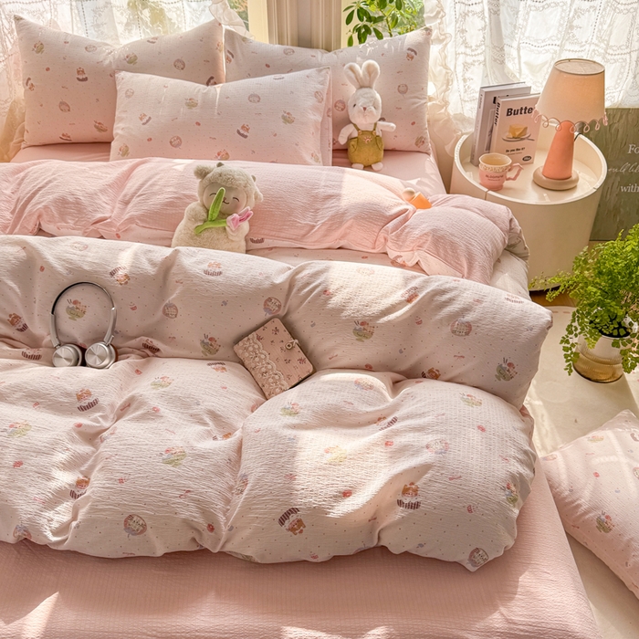 91家纺网 家纺一手货源 找家纺 丝芙妮家居 2026新款皱皱棉双层纱泡芙棉四件套 莓果冰淇淋