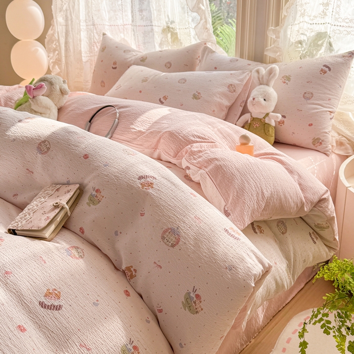 91家纺网 家纺一手货源 找家纺 丝芙妮家居 2026新款皱皱棉双层纱泡芙棉四件套 莓果冰淇淋