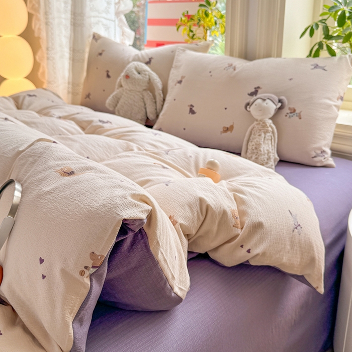 91家纺网 家纺一手货源 找家纺 丝芙妮家居 2026新款皱皱棉双层纱泡芙棉四件套 假日小狗