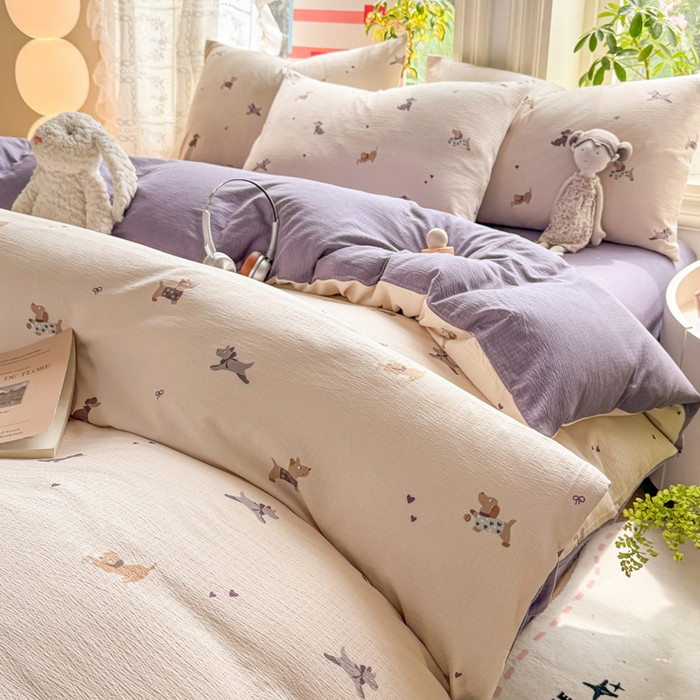 91家纺网 家纺一手货源 找家纺 丝芙妮家居 2026新款皱皱棉双层纱泡芙棉四件套 假日小狗