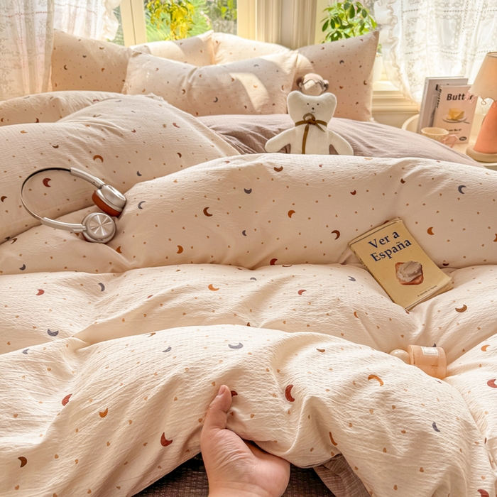 91家纺网 家纺一手货源 找家纺 丝芙妮家居 2026新款皱皱棉双层纱泡芙棉四件套 星月点点