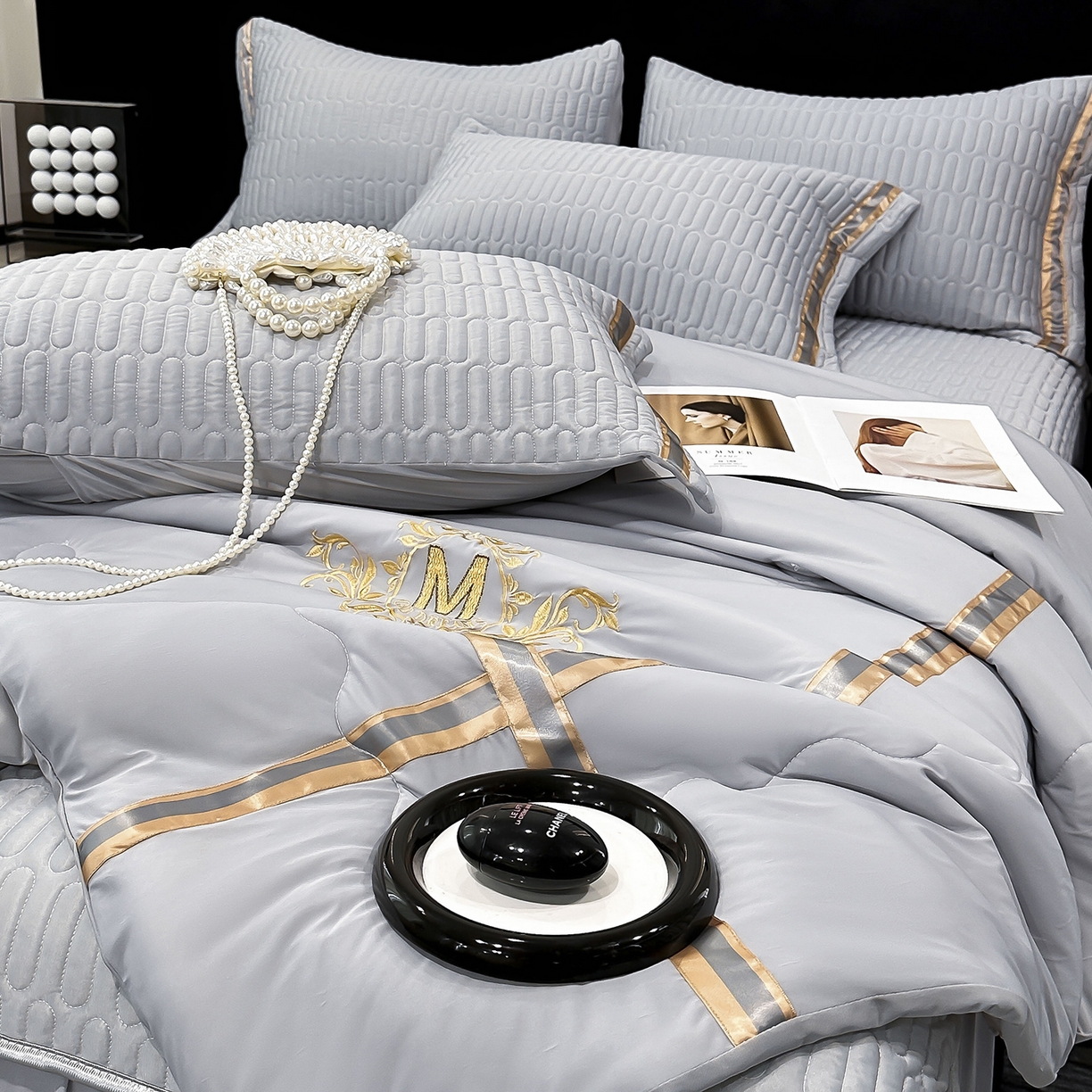 91家纺网 家纺一手货源 找家纺 （总）妮恒美家纺 2026新款凉感丝床盖夏被款绅士系列