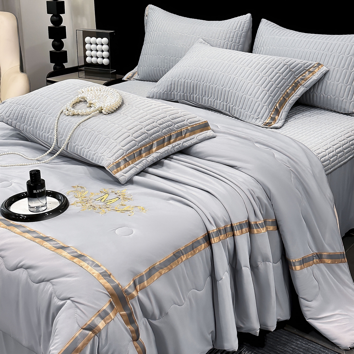 91家纺网 家纺一手货源 找家纺 （总）妮恒美家纺 2026新款凉感丝床盖夏被款绅士系列