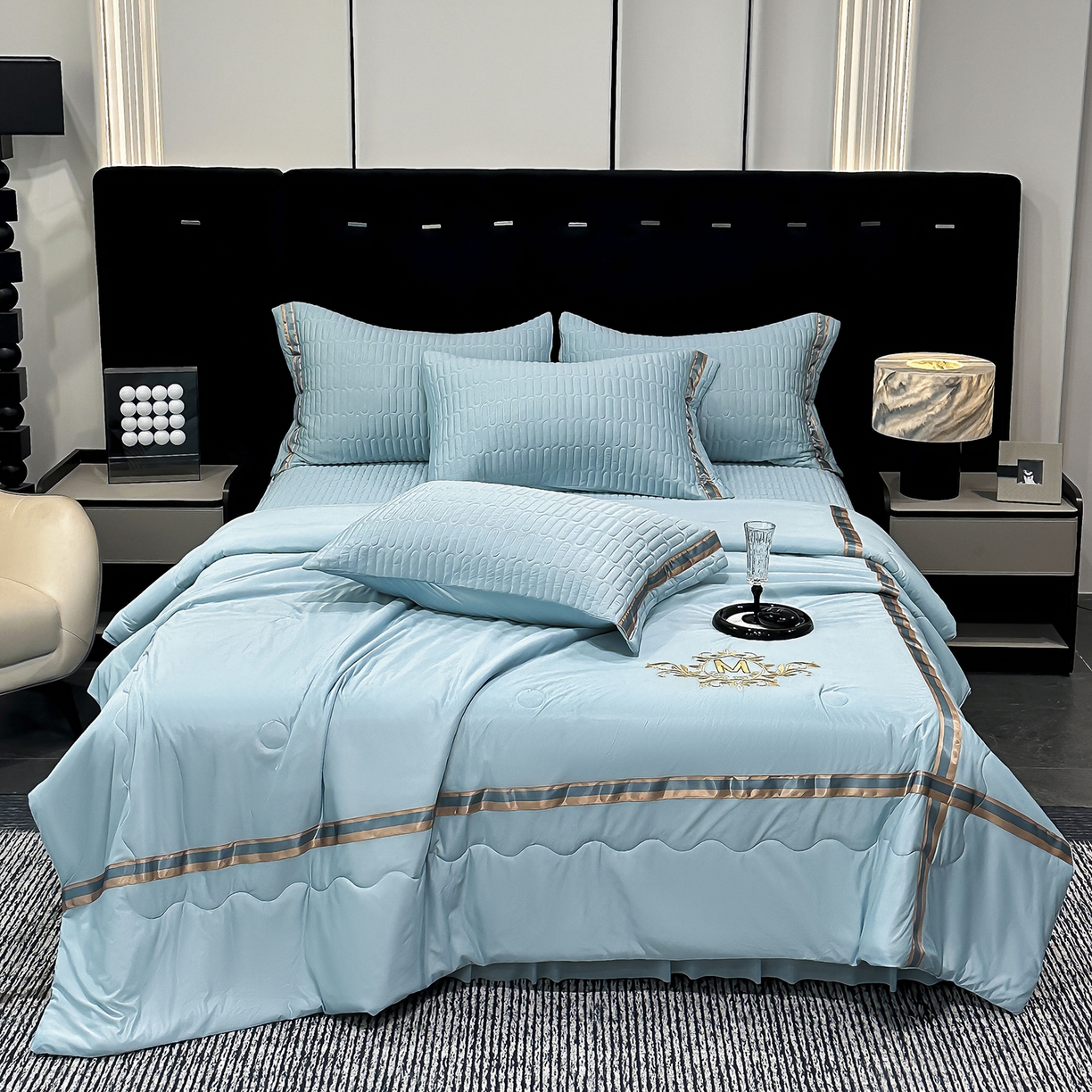 91家纺网 家纺一手货源 找家纺 妮恒美家纺 2026新款凉感丝床盖夏被款绅士系列 绅士海蓝