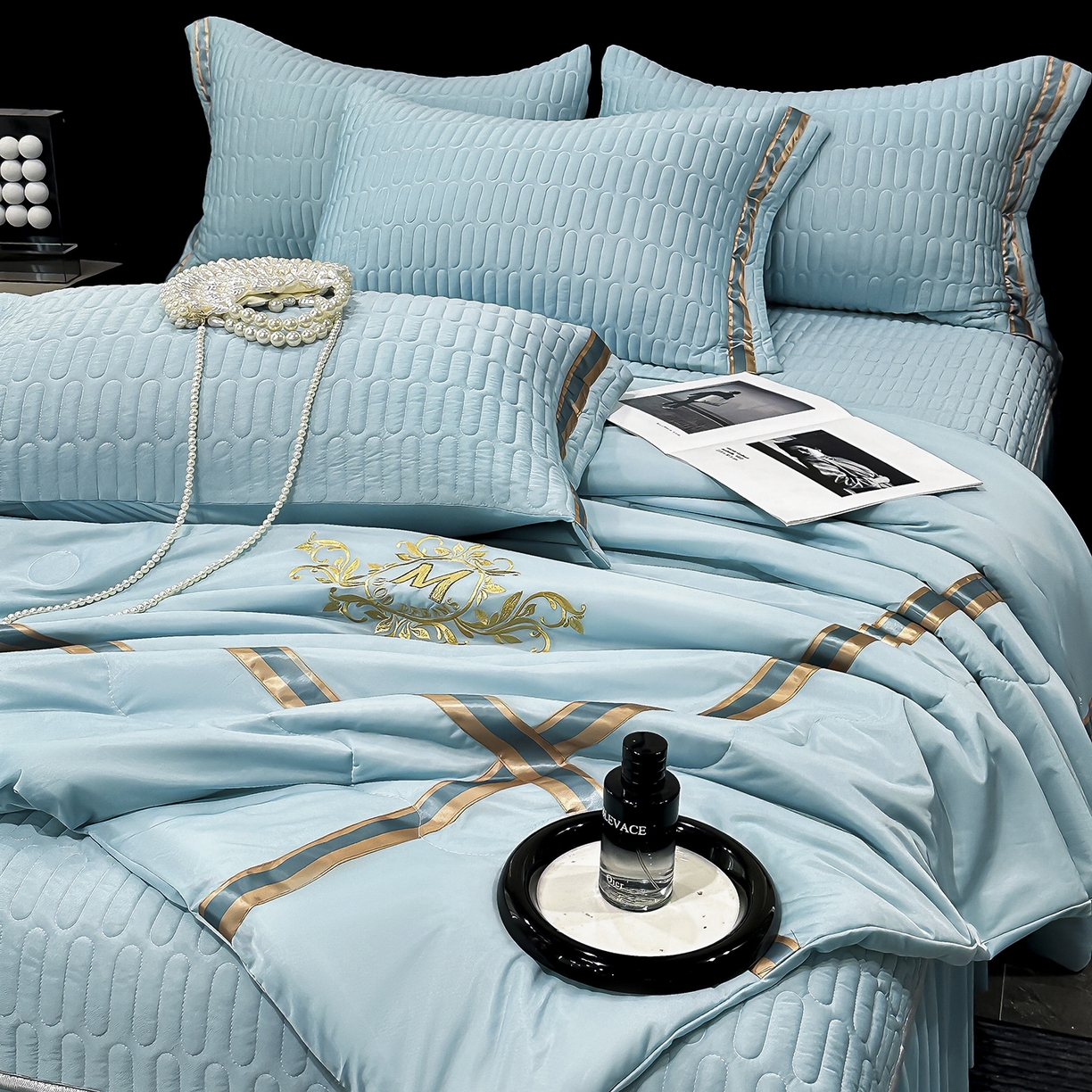 91家纺网 家纺一手货源 找家纺 妮恒美家纺 2026新款凉感丝床盖夏被款绅士系列 绅士海蓝