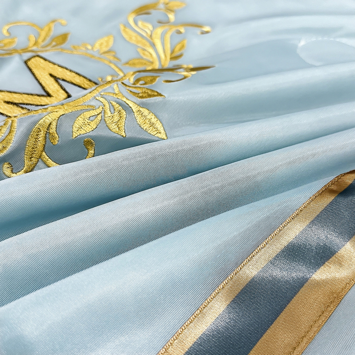 91家纺网 家纺一手货源 找家纺 妮恒美家纺 2026新款凉感丝床盖夏被款绅士系列 绅士海蓝