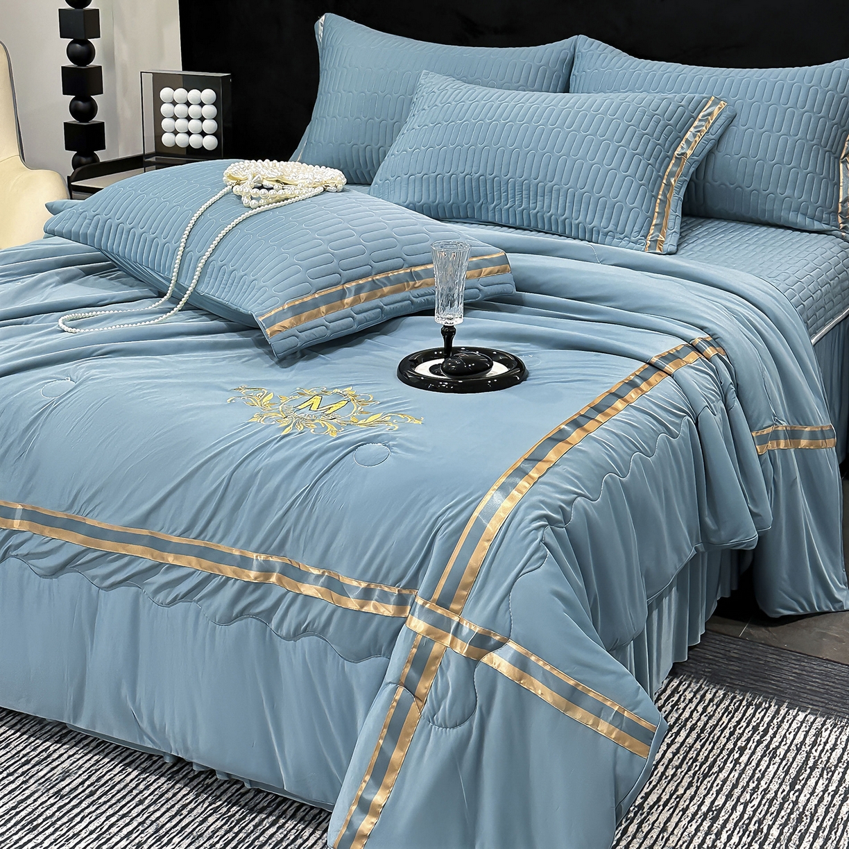 91家纺网 家纺一手货源 找家纺 妮恒美家纺 2026新款凉感丝床盖夏被款绅士系列 绅士蓝绿