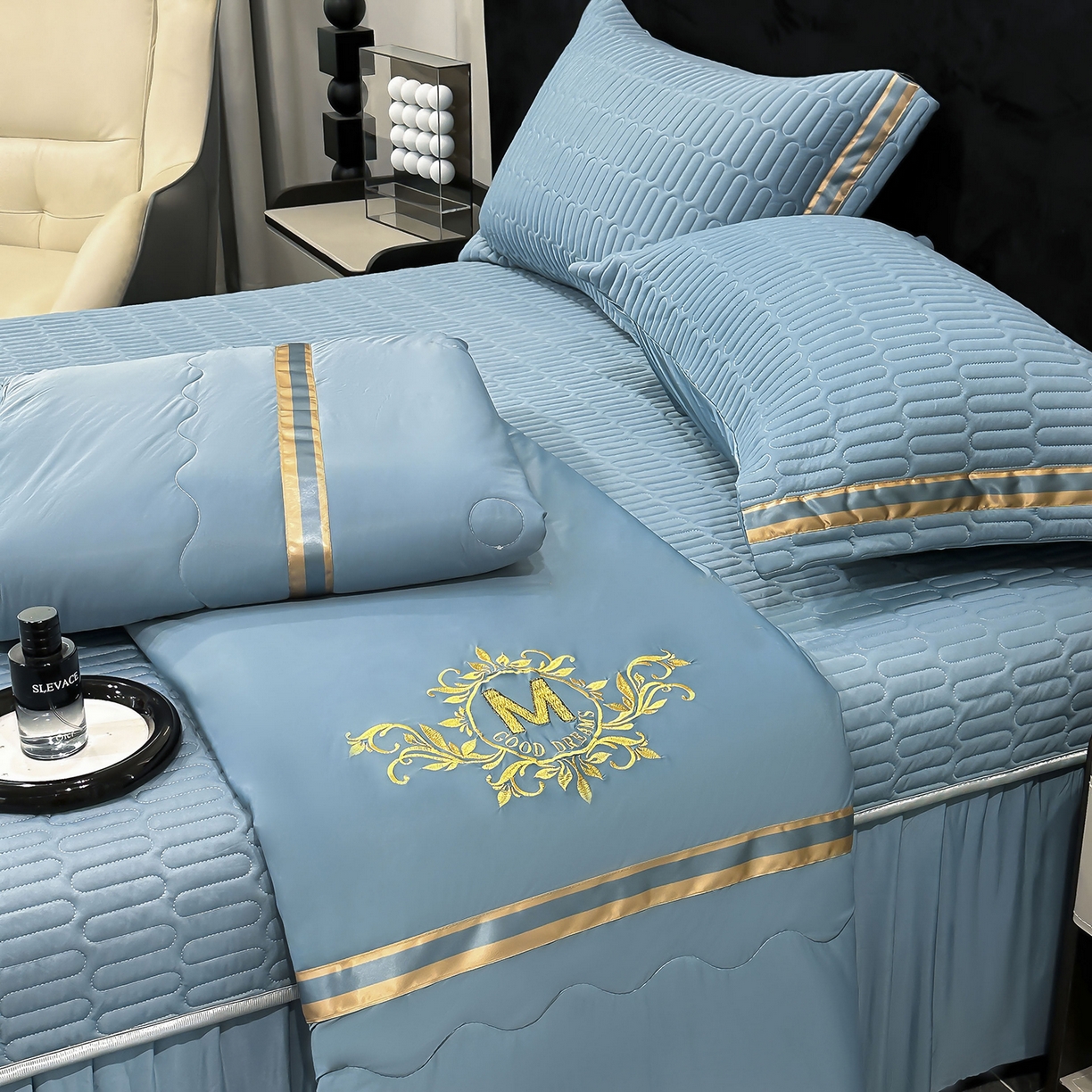 91家纺网 家纺一手货源 找家纺 妮恒美家纺 2026新款凉感丝床盖夏被款绅士系列 绅士蓝绿