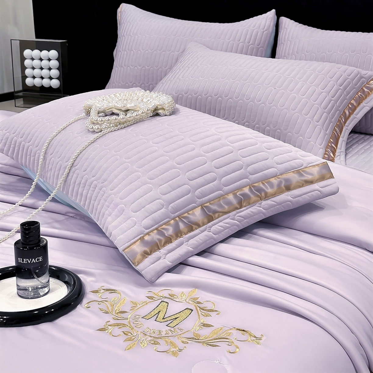 91家纺网 家纺一手货源 找家纺 妮恒美家纺 2026新款凉感丝床盖夏被款绅士系列 绅士浅紫