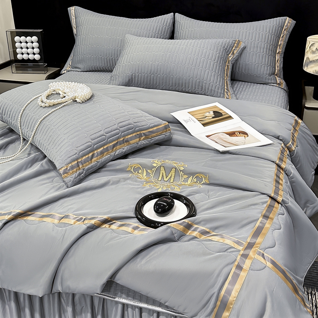 91家纺网 家纺一手货源 找家纺 妮恒美家纺 2026新款凉感丝床盖夏被款绅士系列 绅士深灰