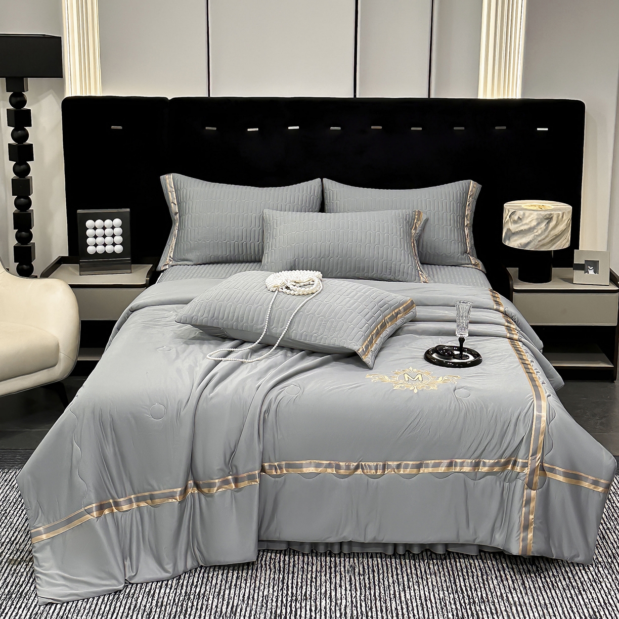 91家纺网 家纺一手货源 找家纺 妮恒美家纺 2026新款凉感丝床盖夏被款绅士系列 绅士深灰