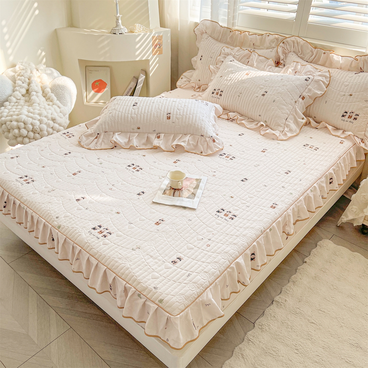 91家纺网 家纺一手货源 找家纺 宜凡家纺 2026新款全棉印花夹棉花边床笠套件②--三件套 森林动物派