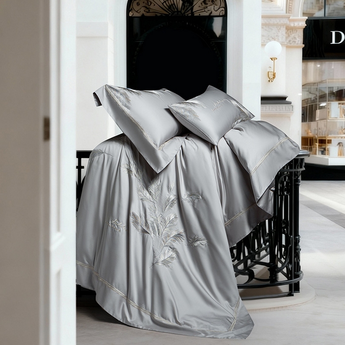 91家纺网 家纺一手货源 找家纺 诗黛尔 2026春夏新款 天丝刺绣四件套叶叶生辉系列 绅士灰